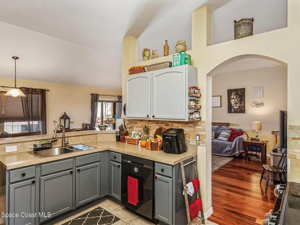 559 Mimosa Street, Palm Bay, FL 32907