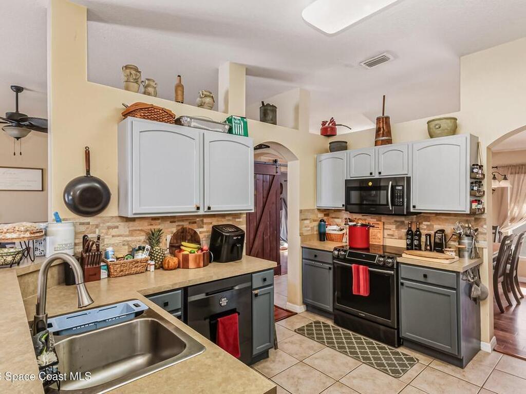 559 Mimosa Street, Palm Bay, FL 32907