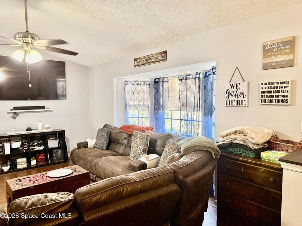 823 Hunters Creek Drive, Melbourne, FL 32904