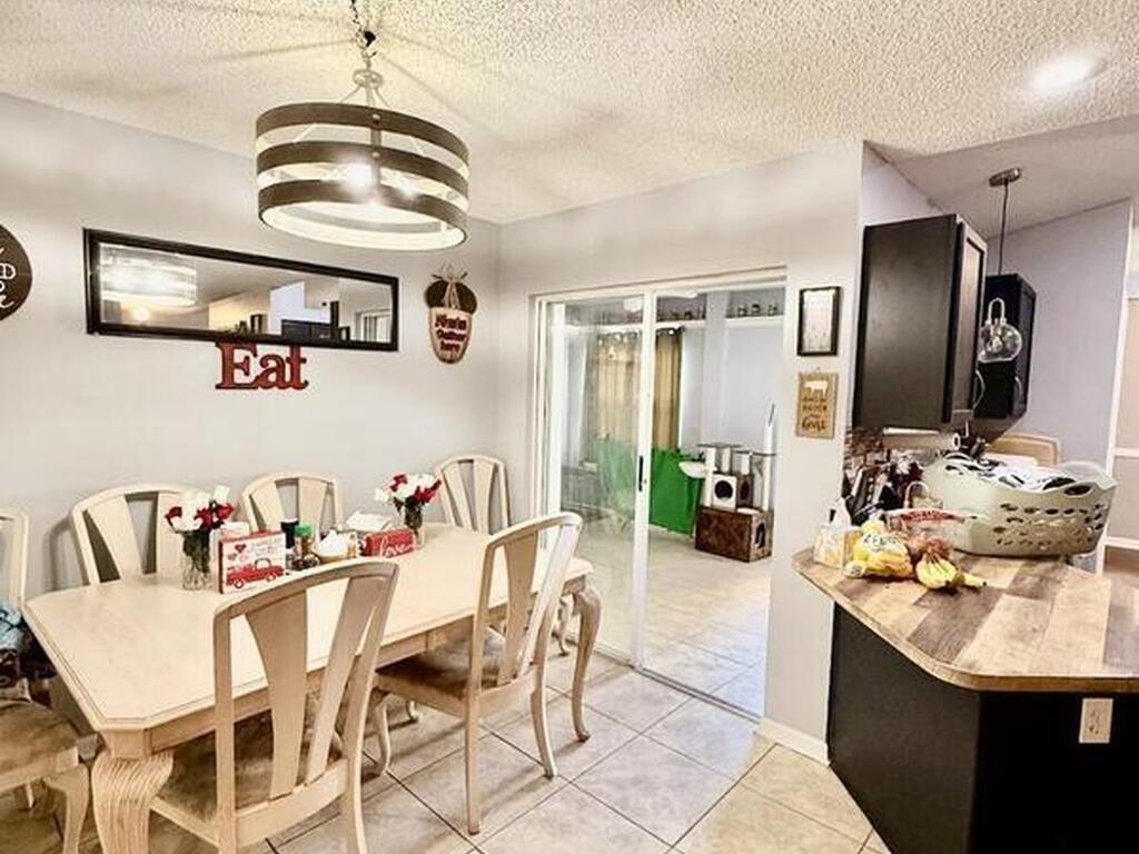 823 Hunters Creek Drive, Melbourne, FL 32904