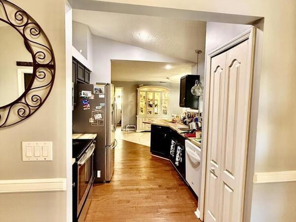 823 Hunters Creek Drive, Melbourne, FL 32904