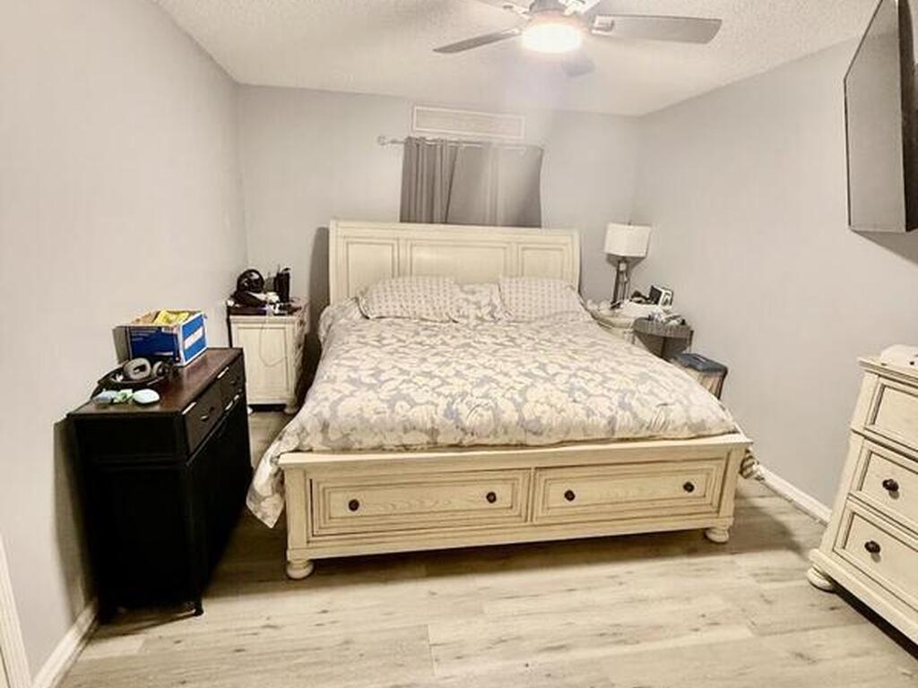 823 Hunters Creek Drive, Melbourne, FL 32904