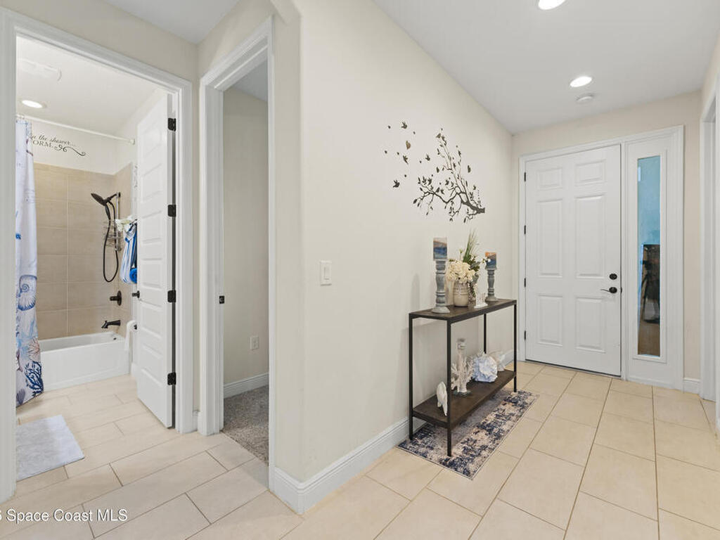 8263 Loren Cove Drive, Melbourne, FL 32940