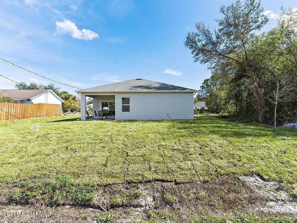 8635 98th Court, Vero Beach, FL 32967