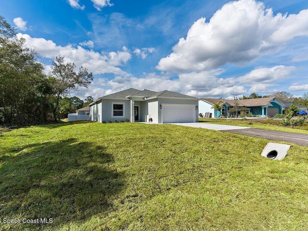 8635 98th Court, Vero Beach, FL 32967