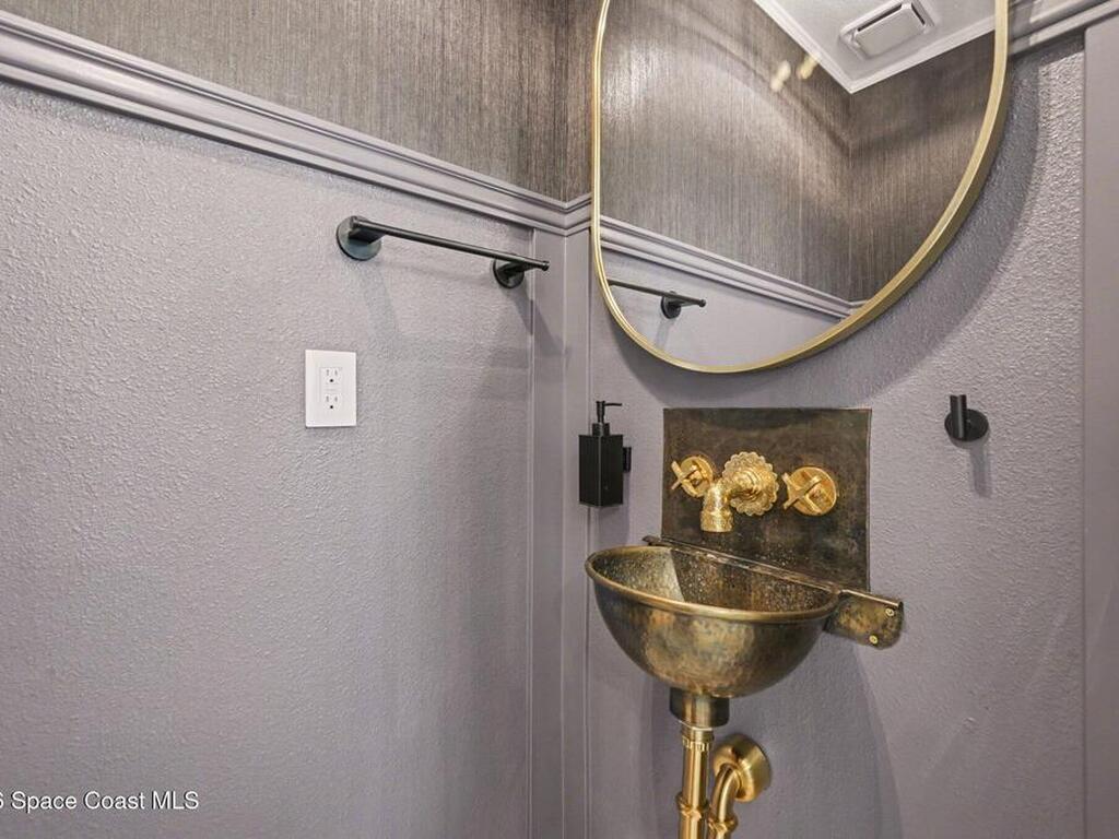 1691 Clover Circle, Melbourne, FL 32935