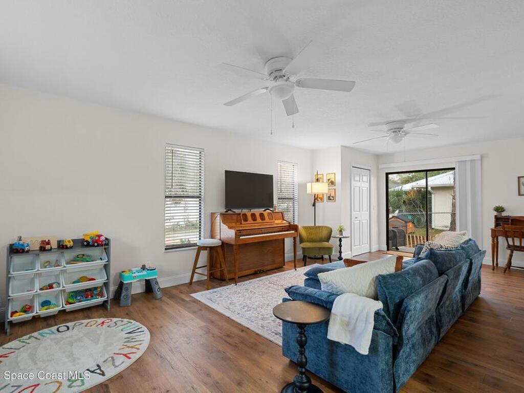 1562 Schooner Lane, Sebastian, FL 32958