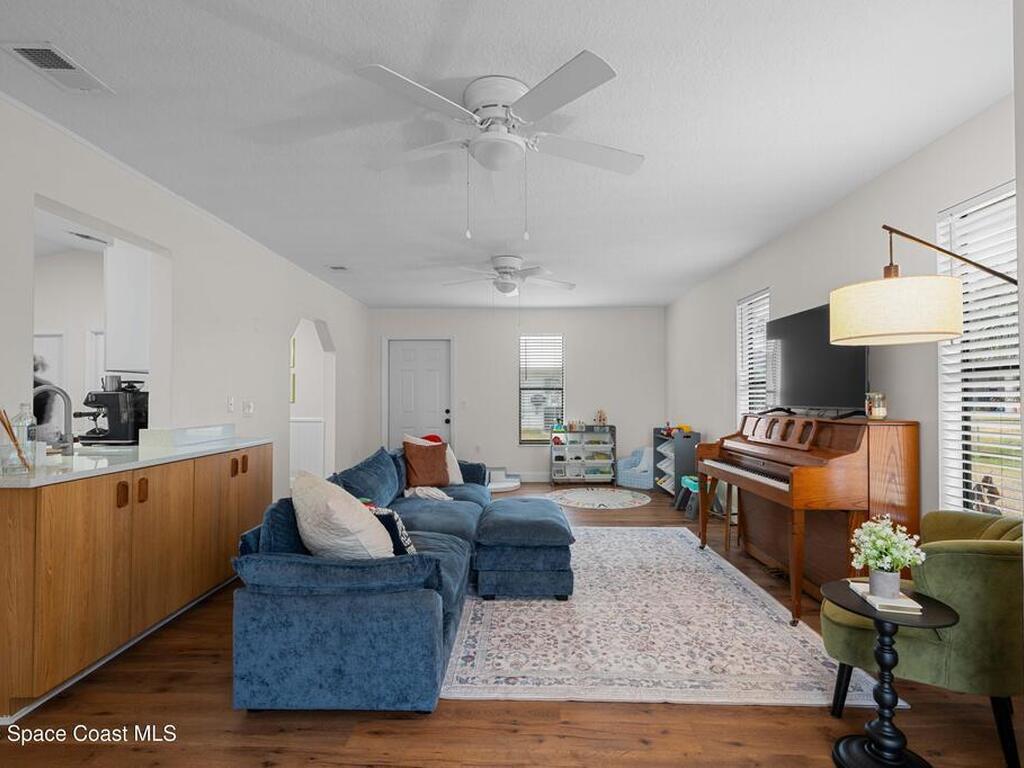 1562 Schooner Lane, Sebastian, FL 32958