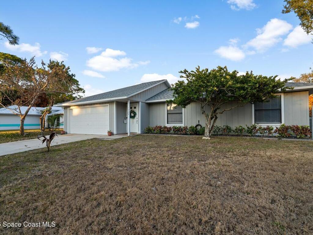 1562 Schooner Lane, Sebastian, FL 32958