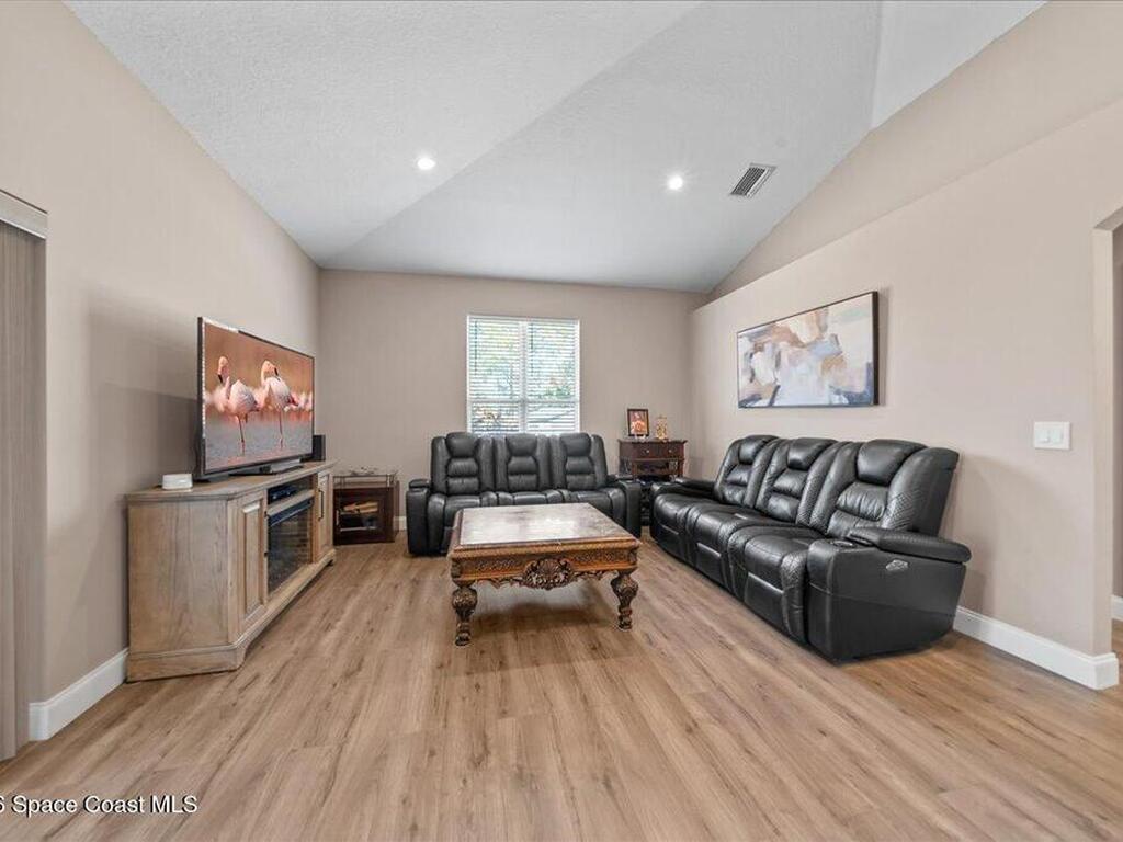 1323 Beche Street, Palm Bay, FL 32909