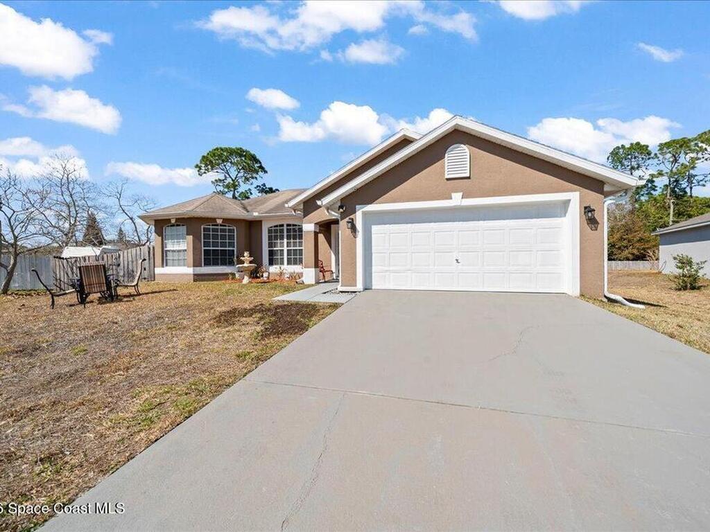 1323 Beche Street, Palm Bay, FL 32909