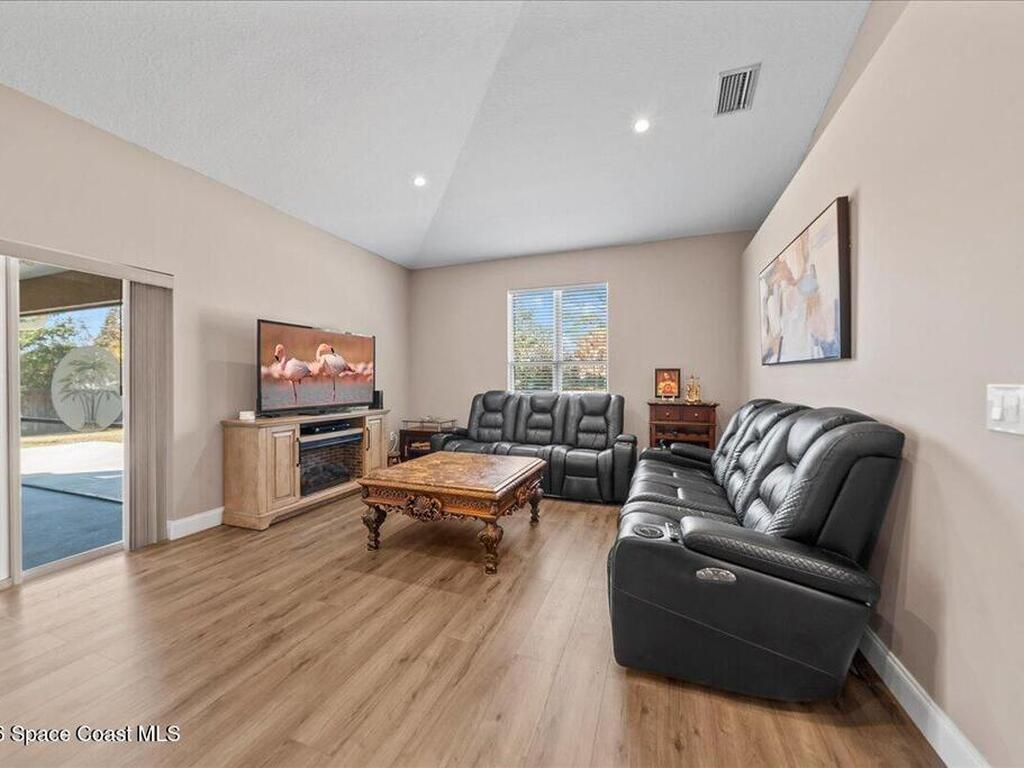 1323 Beche Street, Palm Bay, FL 32909