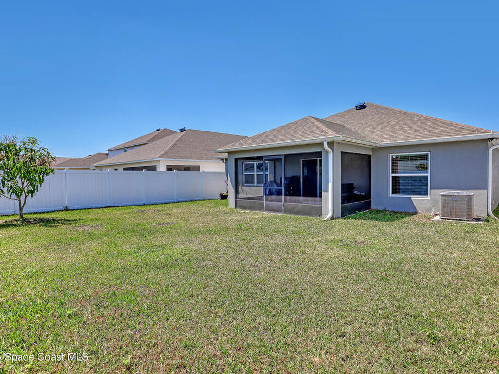 1028 Corbin Circle, Palm Bay, FL 32908