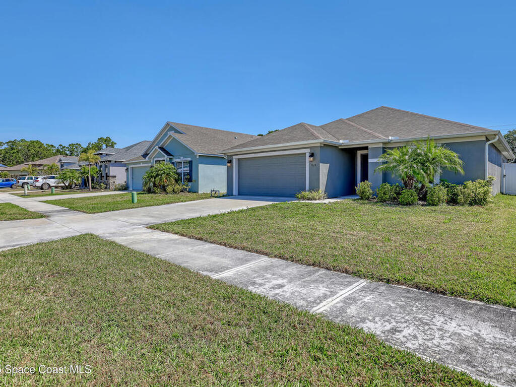1028 Corbin Circle, Palm Bay, FL 32908
