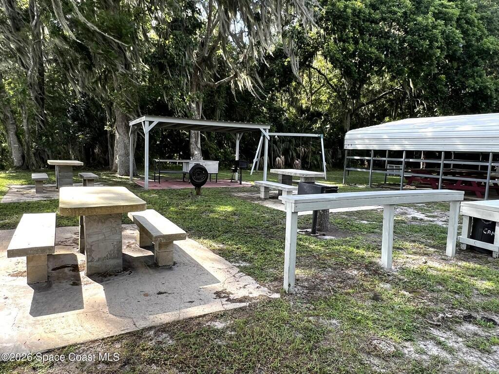 181 Lakeway Drive, Georgetown, FL 32139