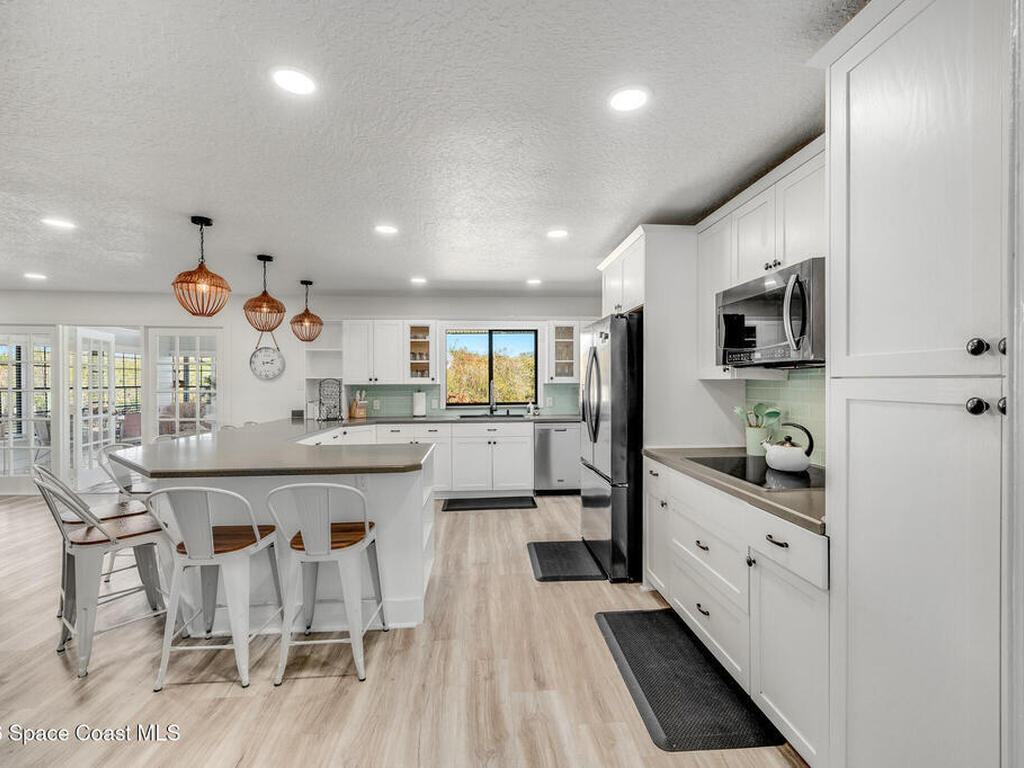 999 Sunswept Road, Palm Bay, FL 32905