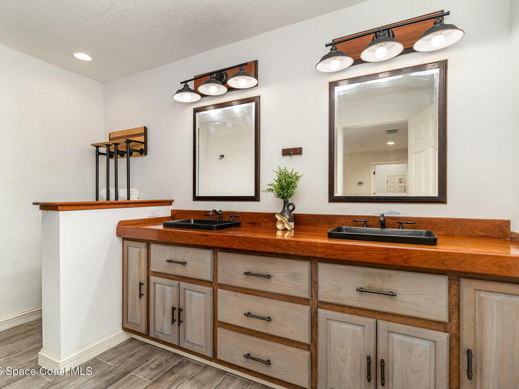 296 Santa Martia Street, Palm Bay, FL 32908