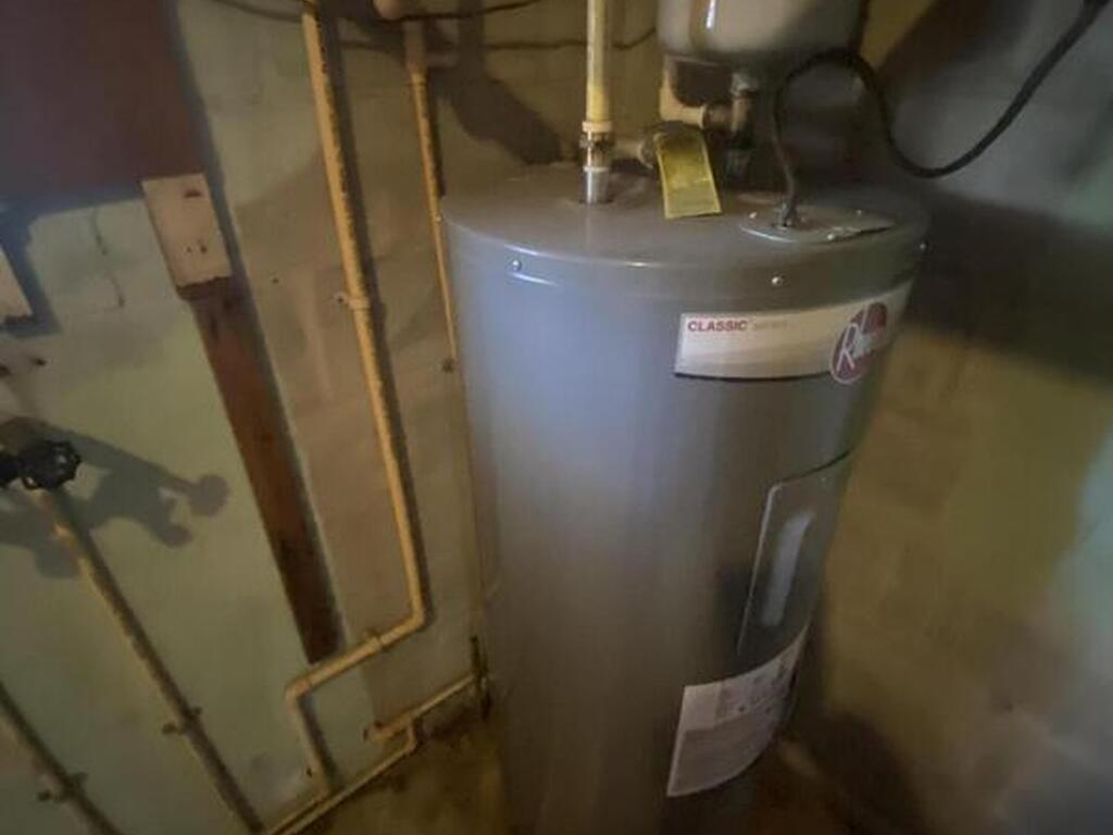 1465 Hillcrest Drive, Melbourne, FL 32935