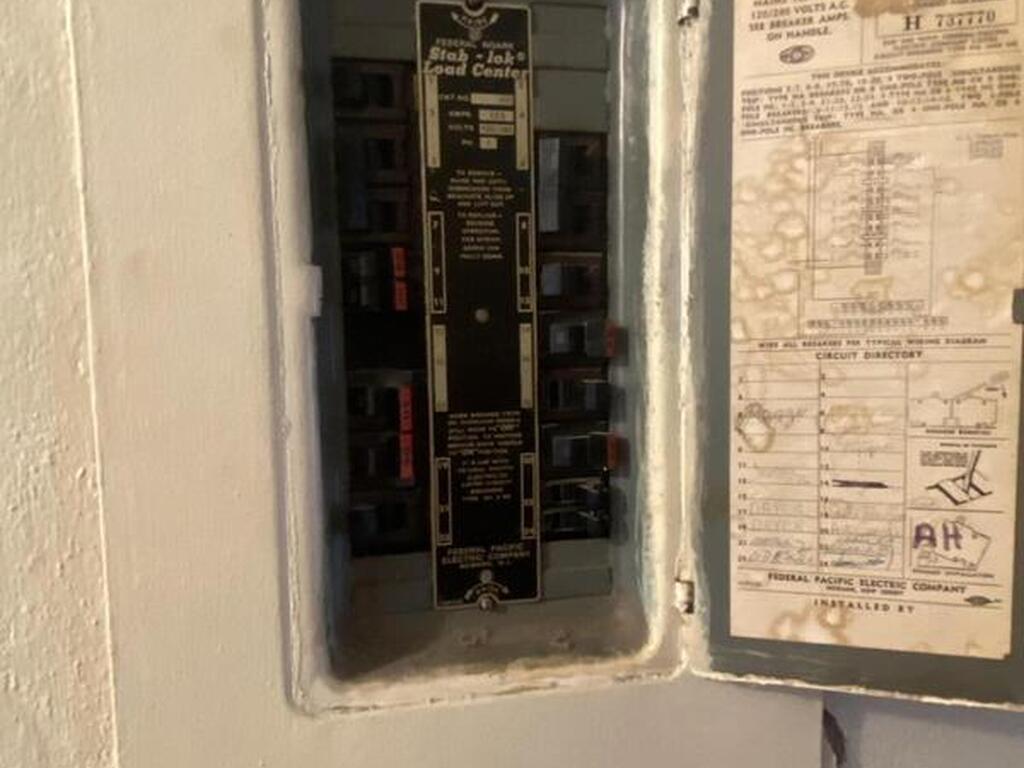 1465 Hillcrest Drive, Melbourne, FL 32935