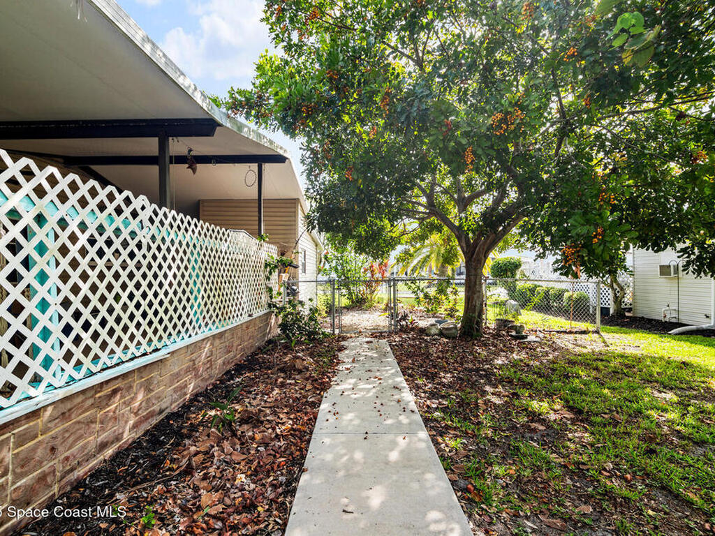 1289 Gardenia Drive, Barefoot Bay, FL 32976