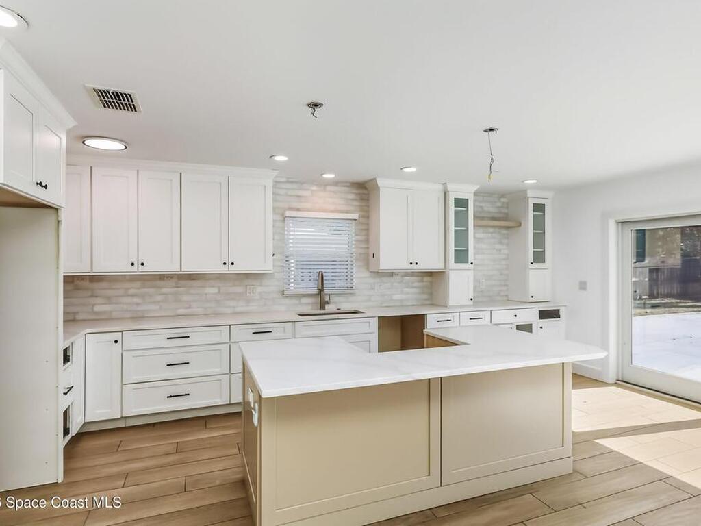 213 E Grant Avenue, Cocoa Beach, FL 32931