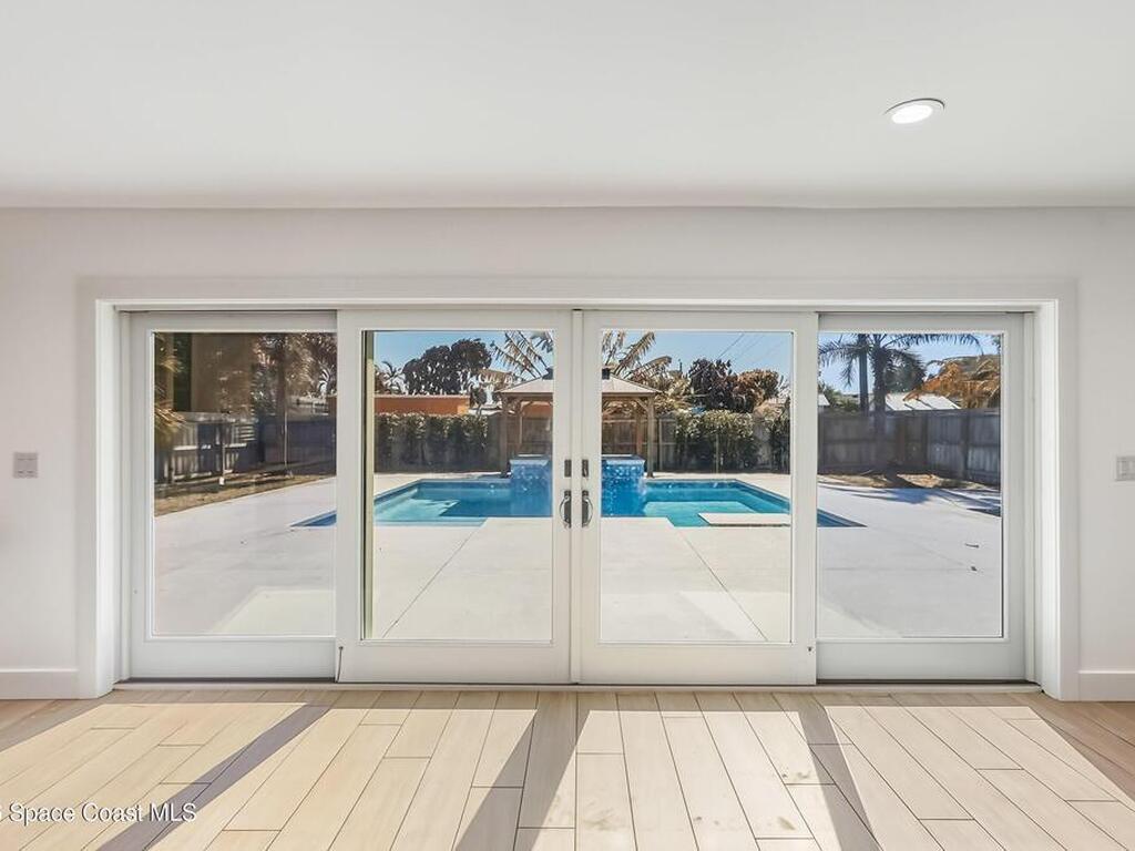 213 E Grant Avenue, Cocoa Beach, FL 32931