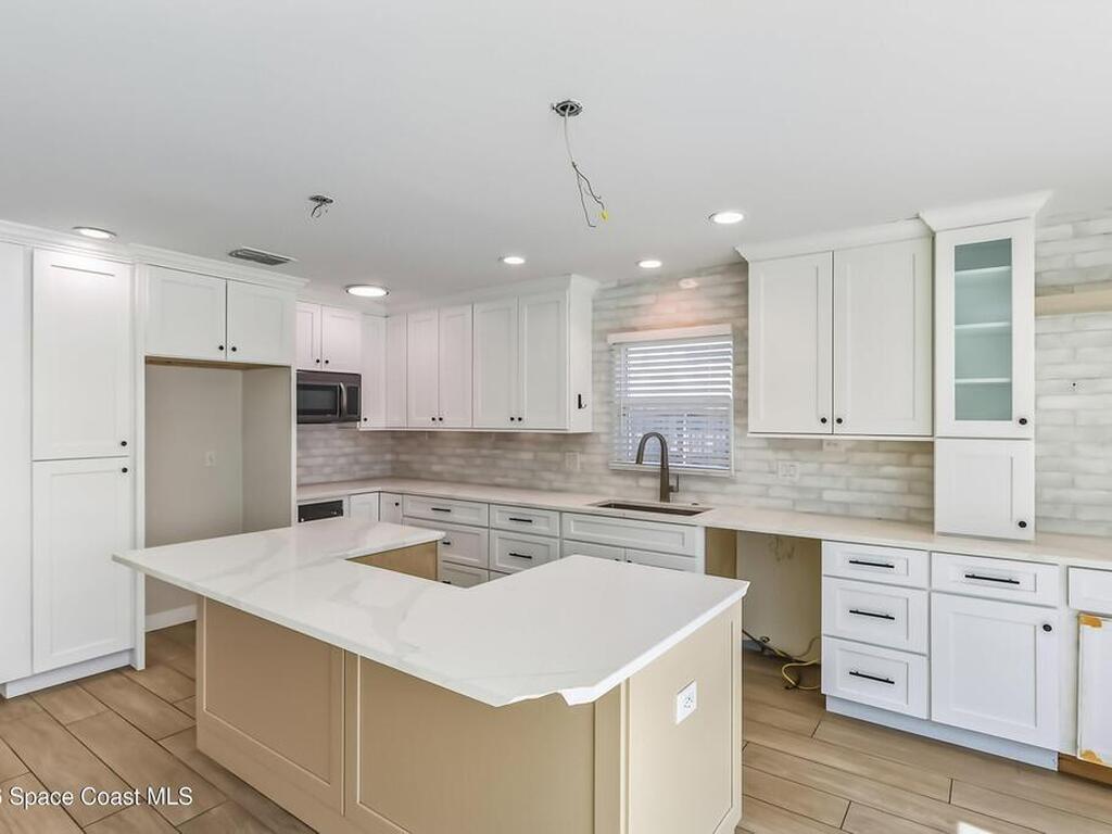 213 E Grant Avenue, Cocoa Beach, FL 32931