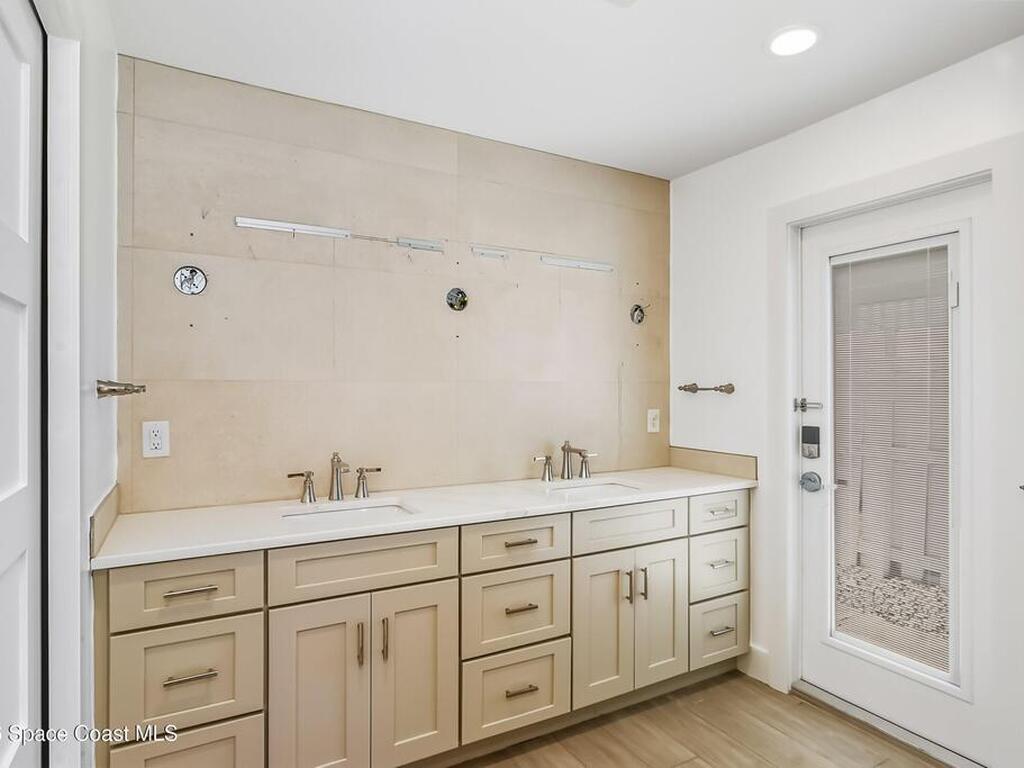 213 E Grant Avenue, Cocoa Beach, FL 32931