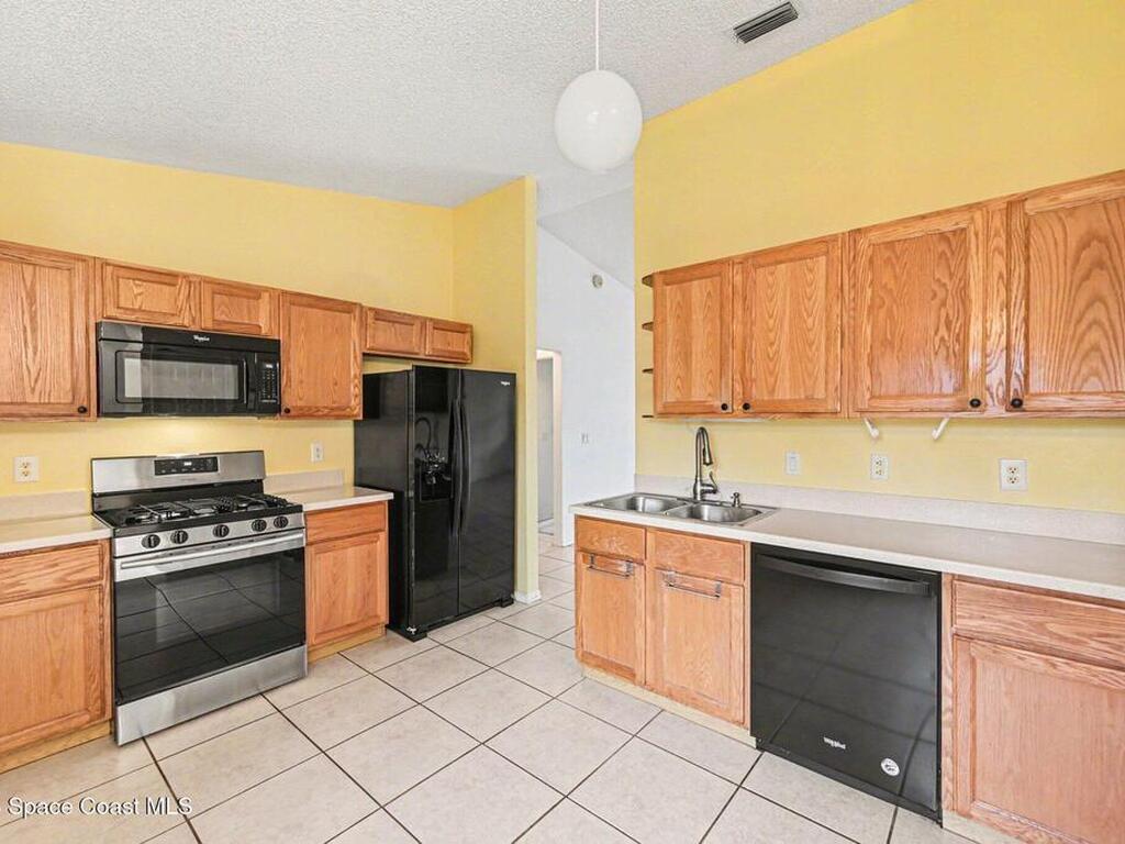 1002 Jacaranda Circle, Rockledge, FL 32955