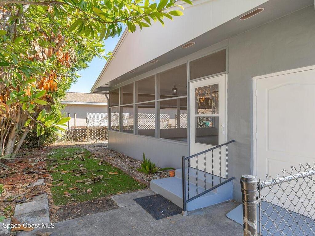 1811 Hickory Street, Melbourne, FL 32901