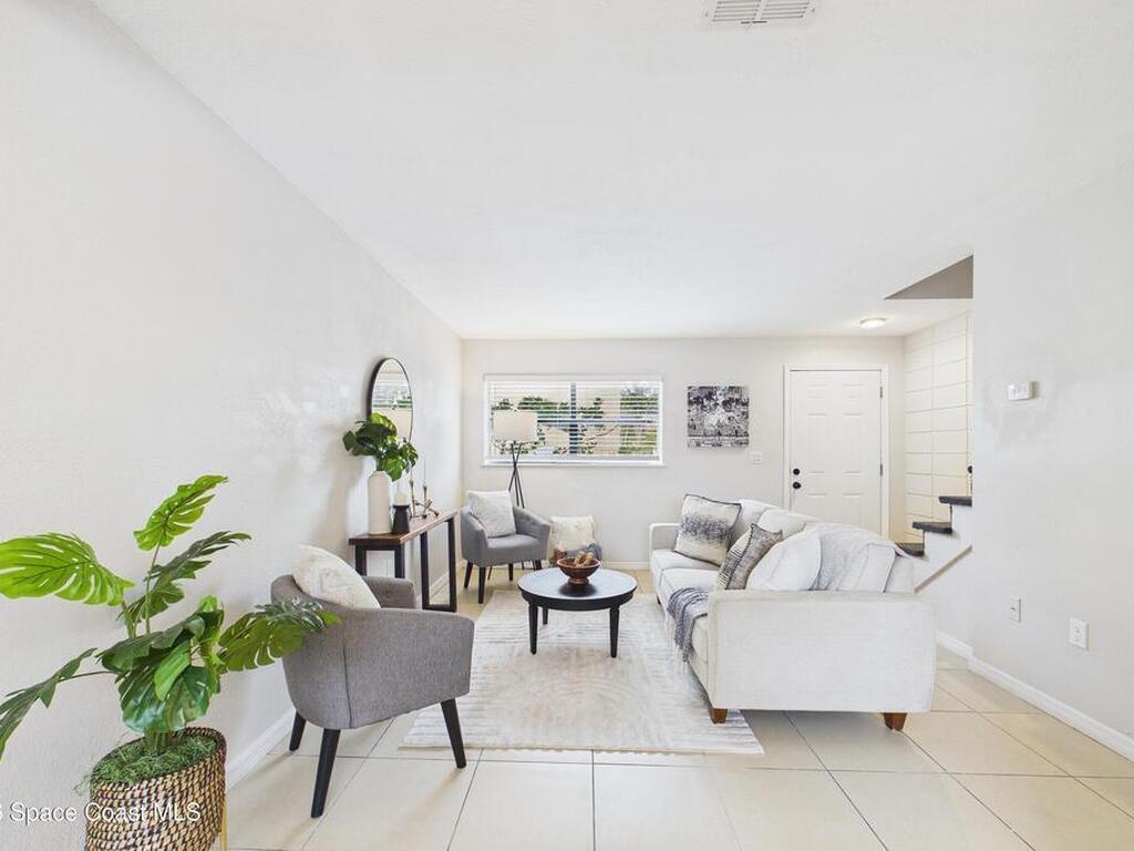 25 Elton Street, Melbourne, FL 32935