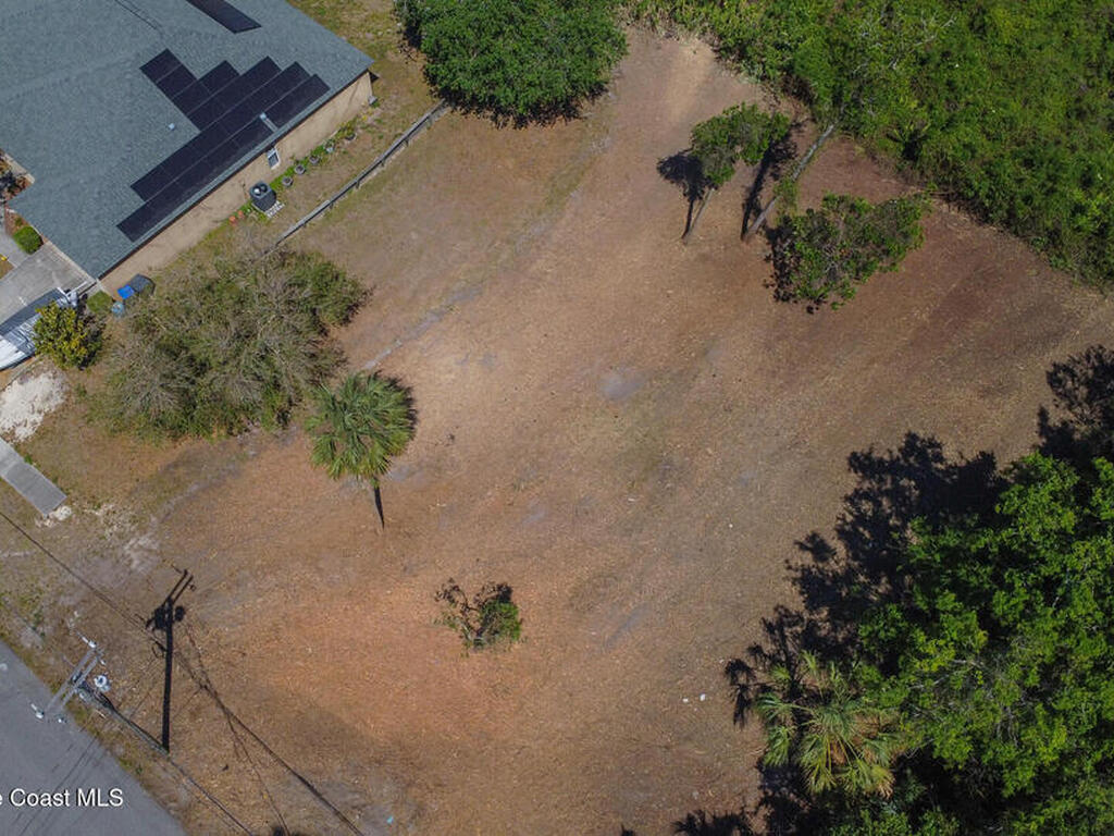 533 Hillcrest Avenue, Titusville, FL 32796