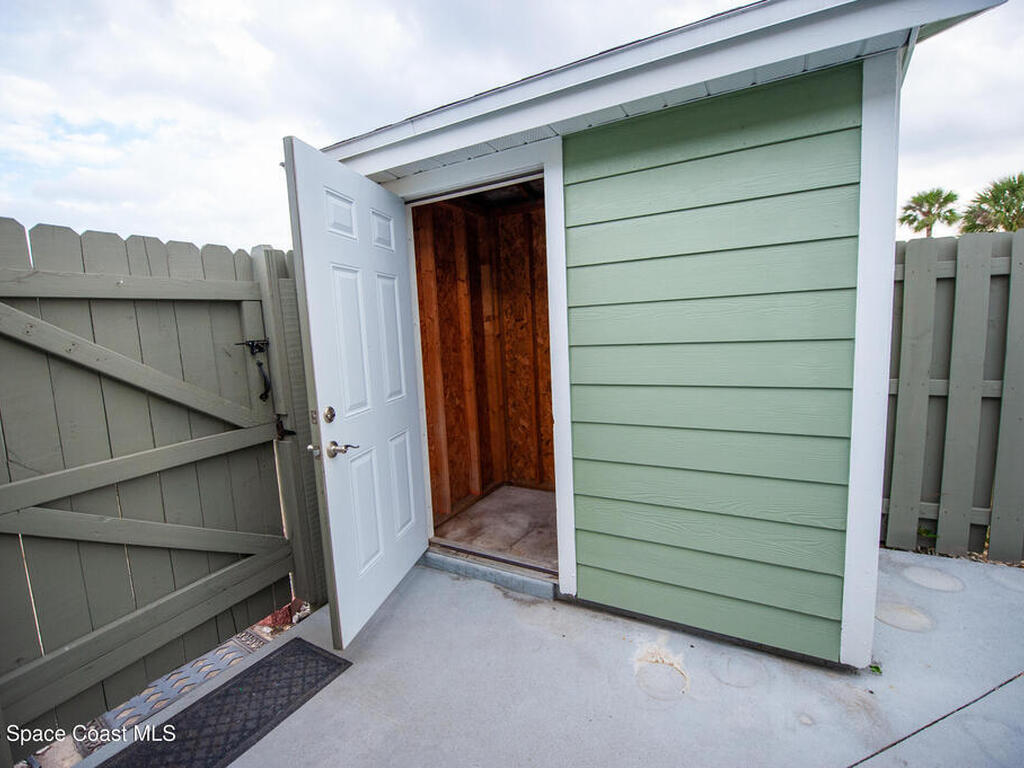 1942 Quail Ridge Court, Cocoa, FL 32926