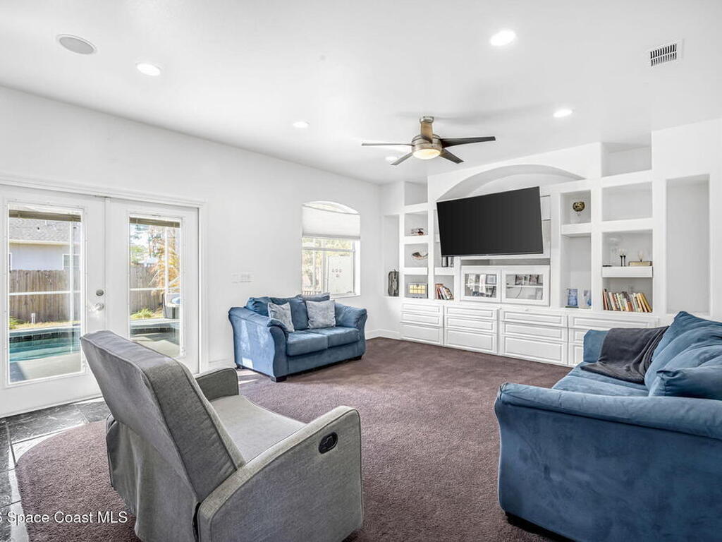 2600 Diane Avenue, Palm Bay, FL 32909