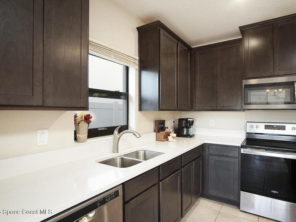 4637 Broomsedge Circle, West Melbourne, FL 32904