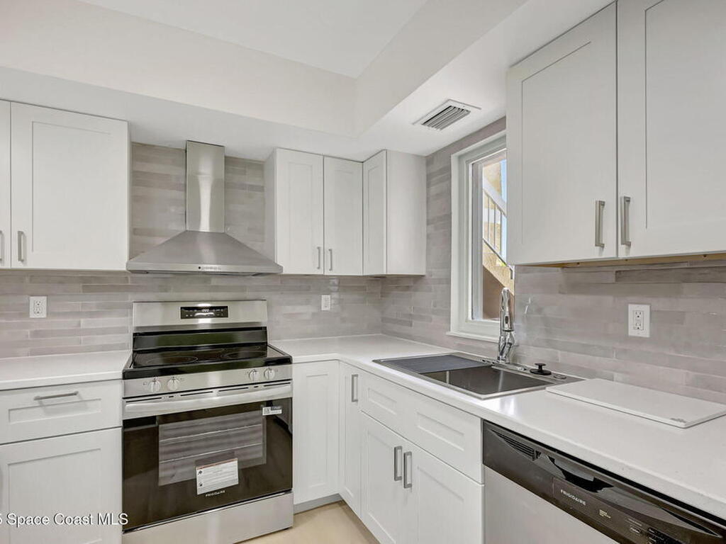 1538 SE Royal Green Circle, Port St. Lucie, FL 34952