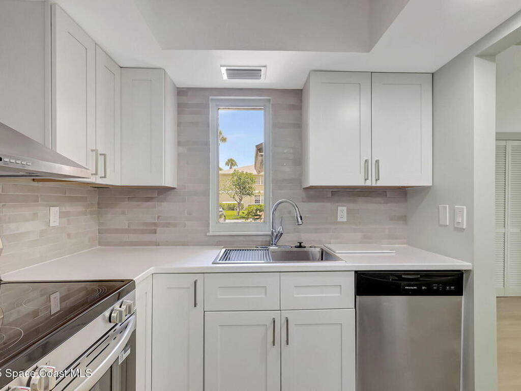 1538 SE Royal Green Circle, Port St. Lucie, FL 34952