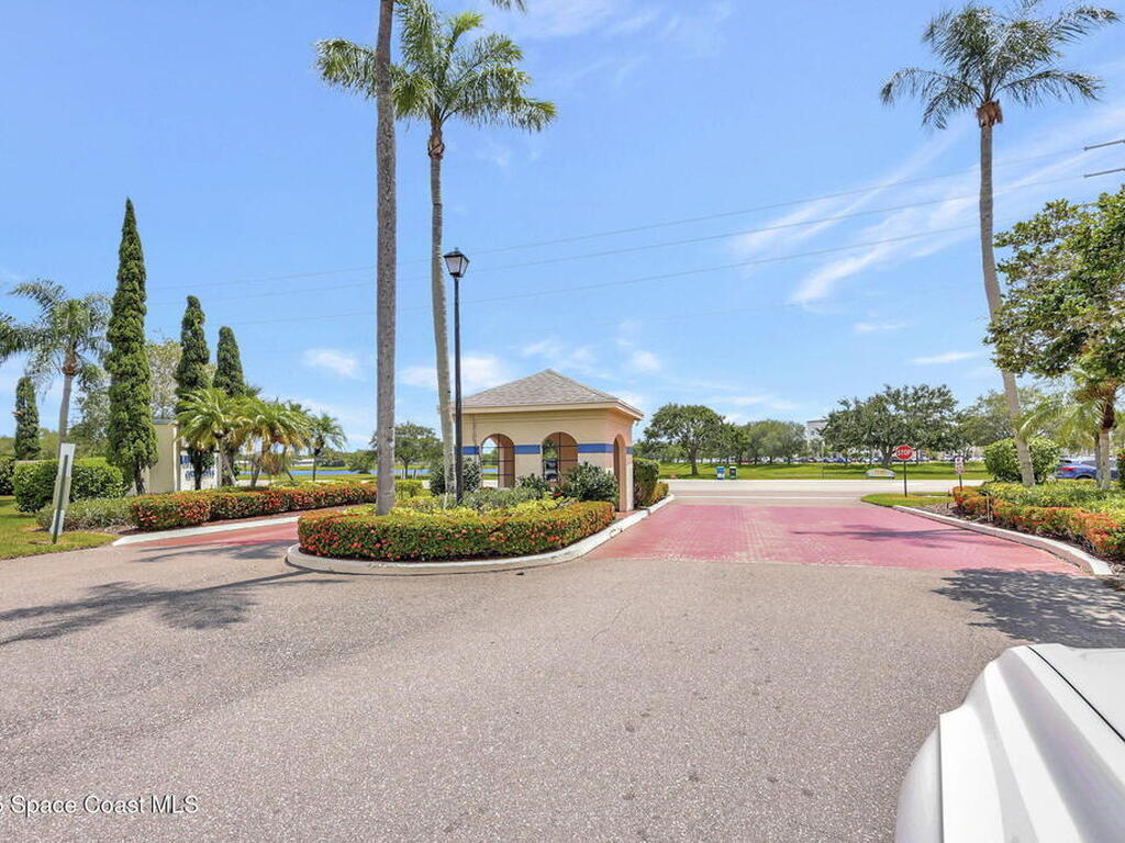 1538 SE Royal Green Circle, Port St. Lucie, FL 34952