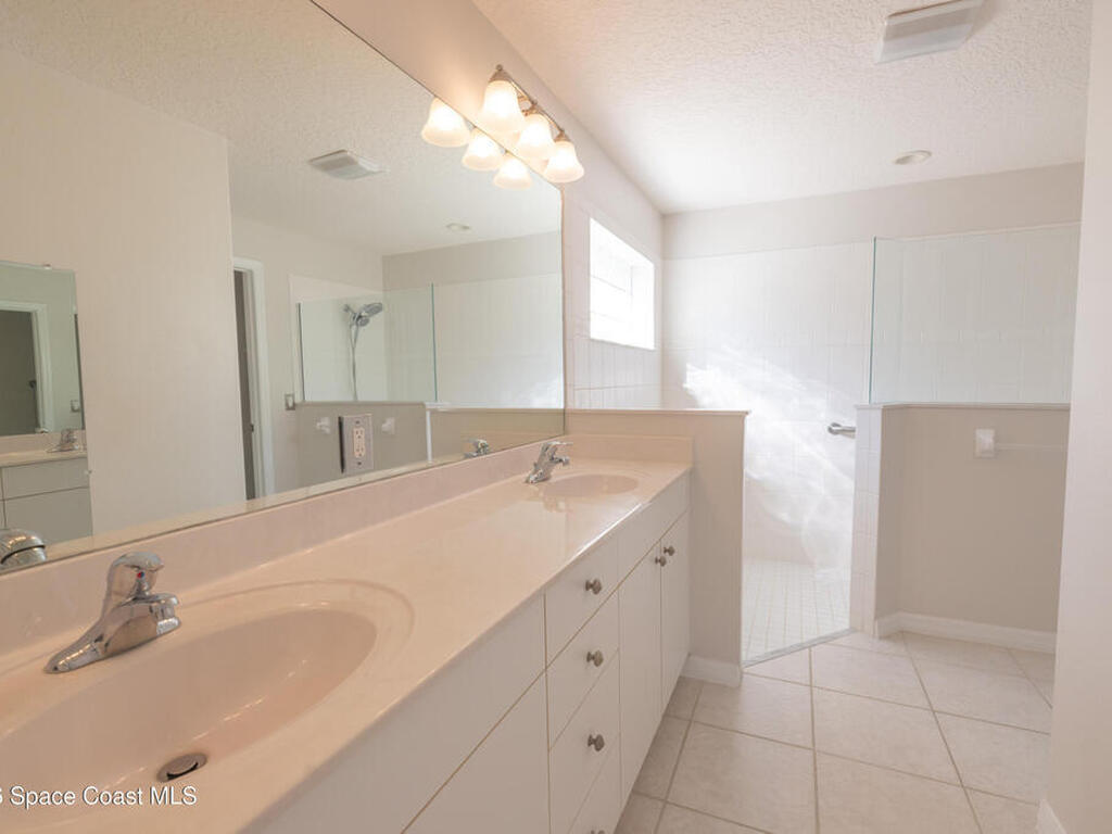 831 Indian Oaks Drive, Melbourne, FL 32901