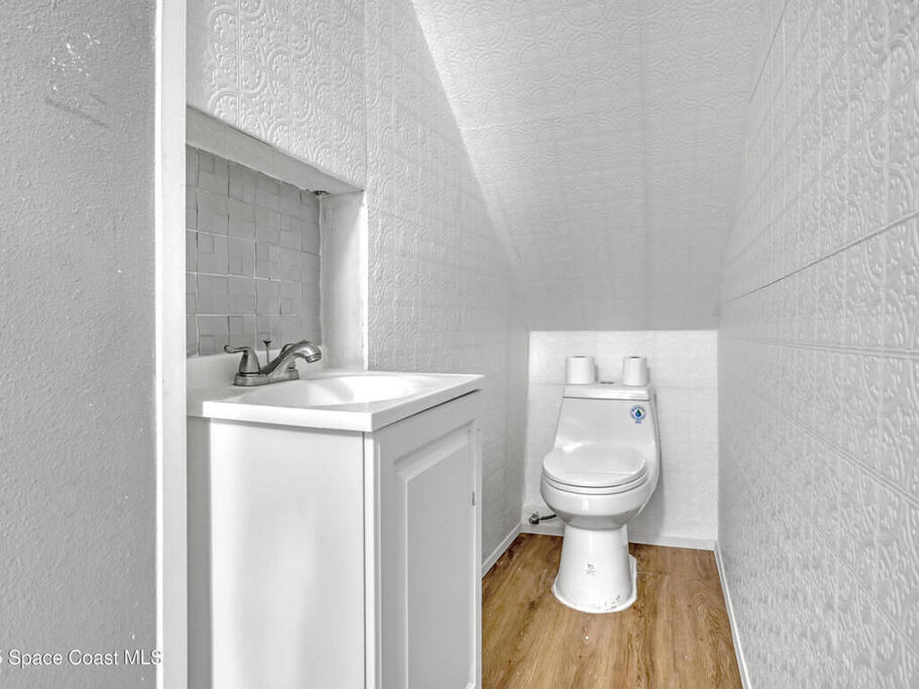 385 Cownie Avenue, Palm Bay, FL 32909