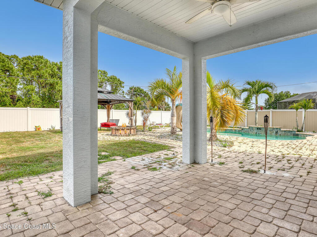 385 Cownie Avenue, Palm Bay, FL 32909