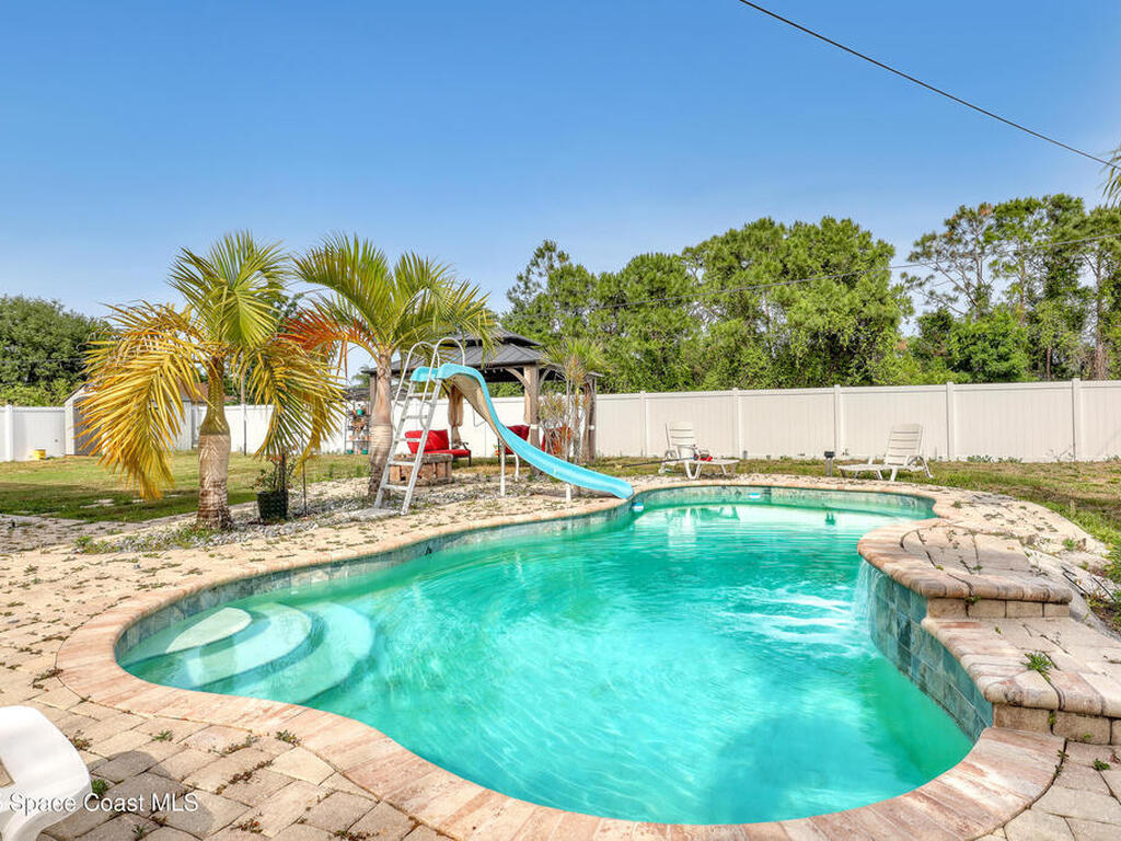 385 Cownie Avenue, Palm Bay, FL 32909