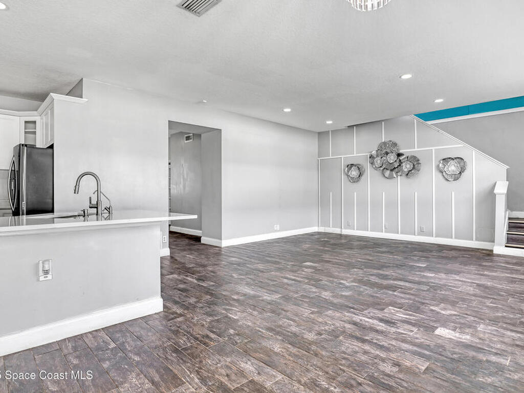 385 Cownie Avenue, Palm Bay, FL 32909