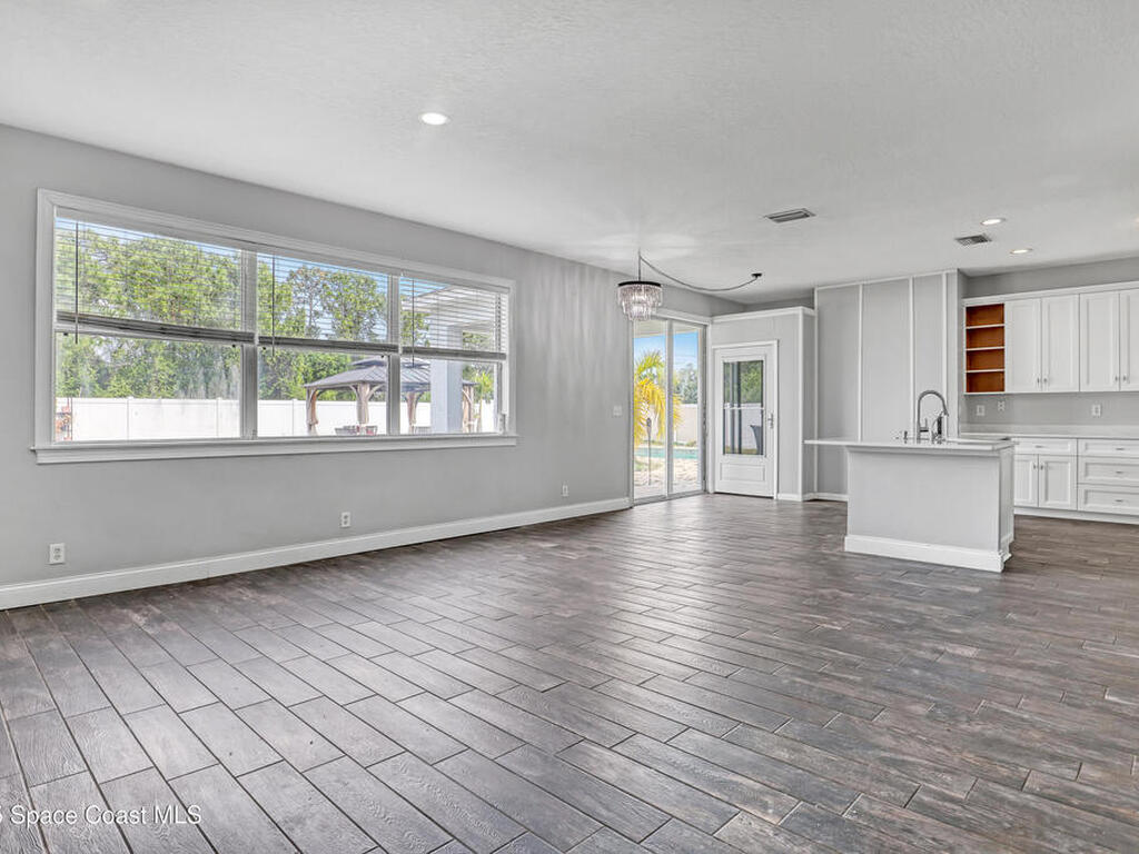 385 Cownie Avenue, Palm Bay, FL 32909