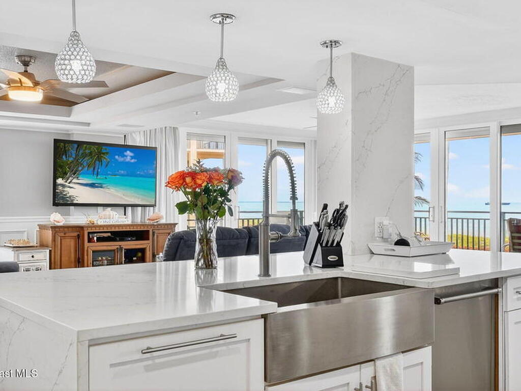 8472 Ridgewood Avenue, Cape Canaveral, FL 32920