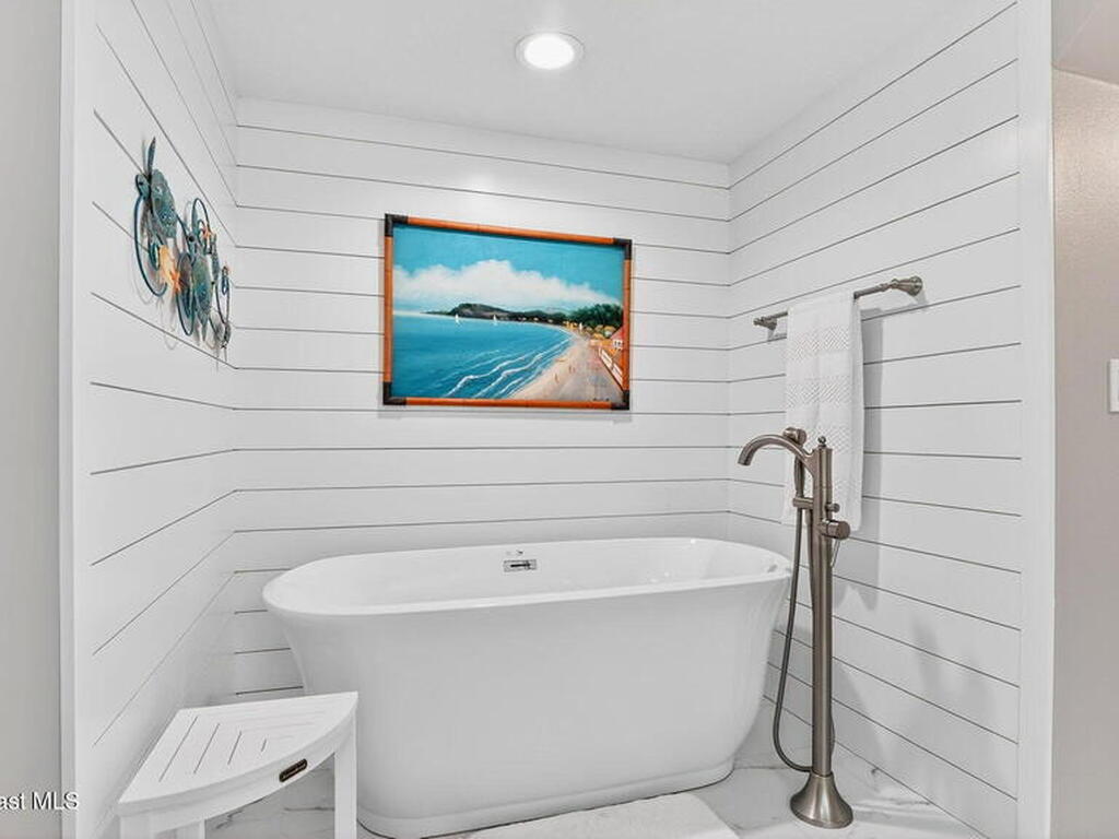 8472 Ridgewood Avenue, Cape Canaveral, FL 32920