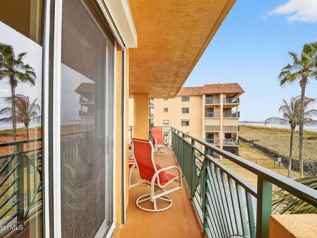 8472 Ridgewood Avenue, Cape Canaveral, FL 32920