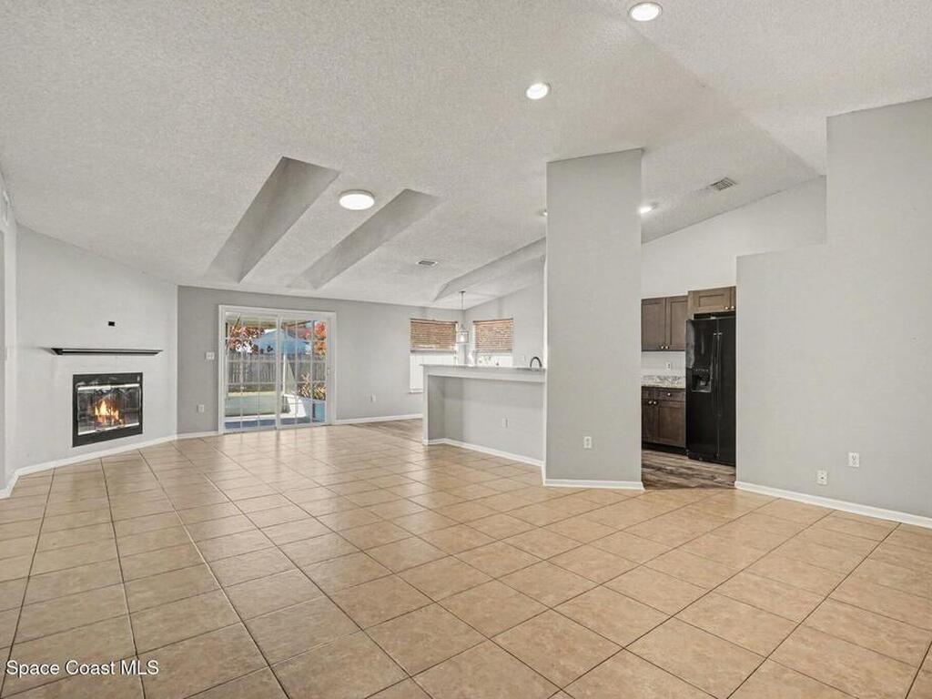 648 Munich Street, Palm Bay, FL 32907