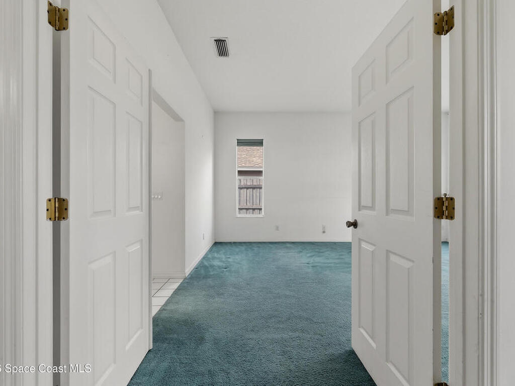 652 Sheridan Woods Drive, Melbourne, FL 32904