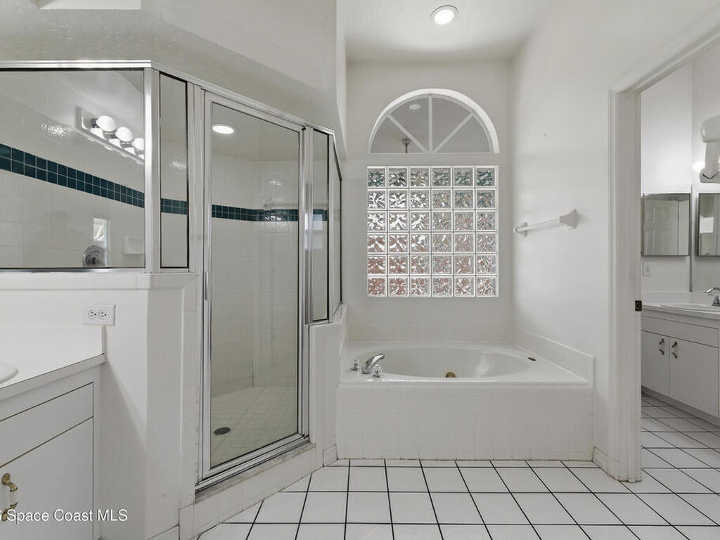 652 Sheridan Woods Drive, Melbourne, FL 32904